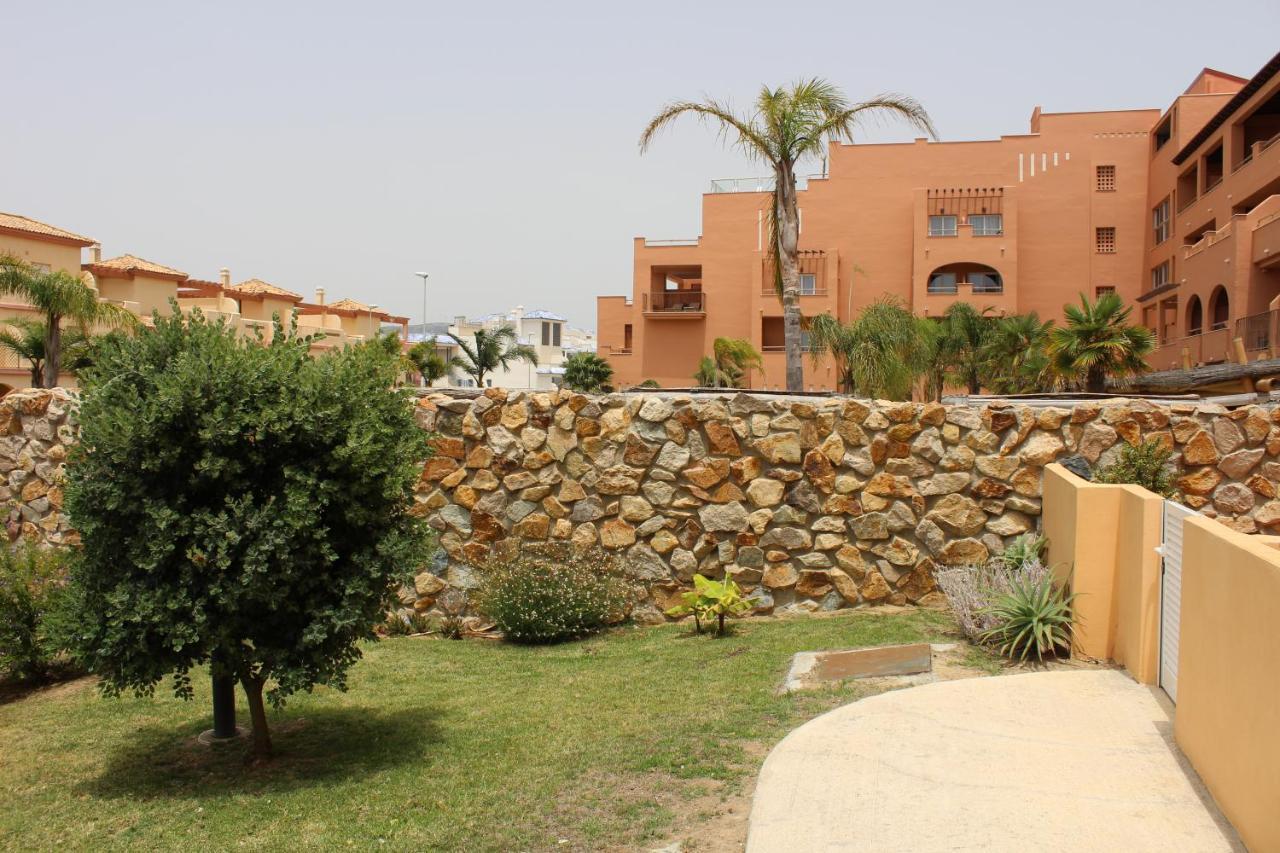 Los Lances Tarifa - Piscina Y Patio Exterior photo